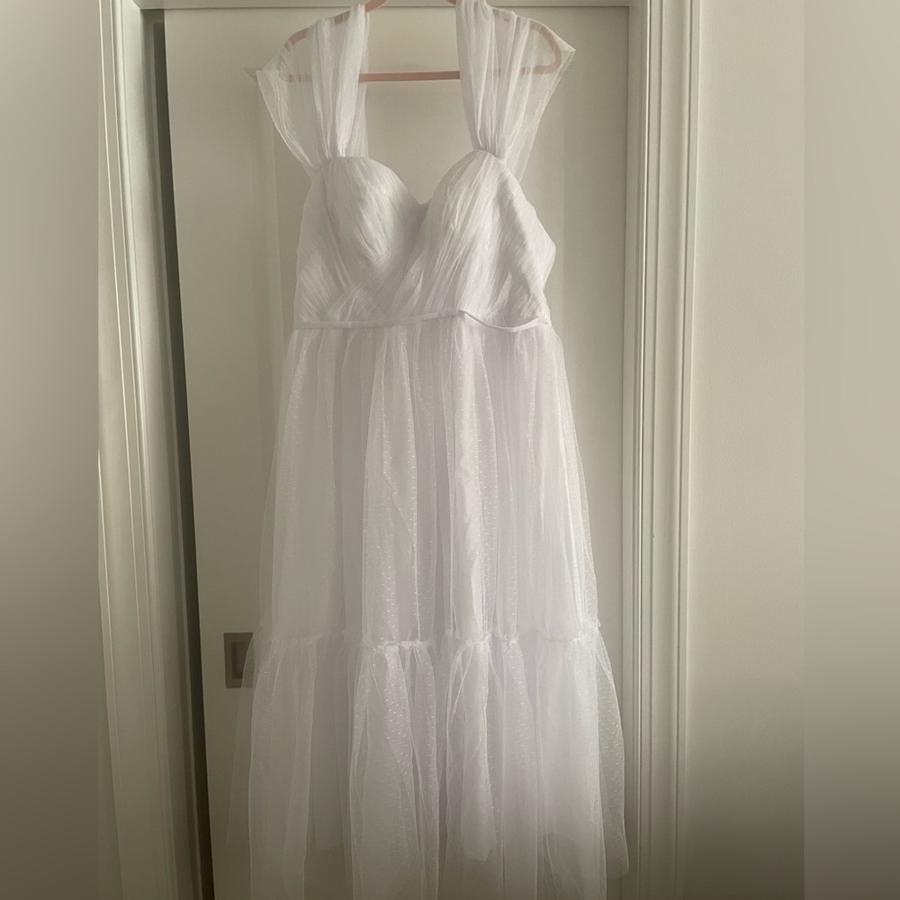 White Sweetheart Sleeveless Wedding or White party Dress